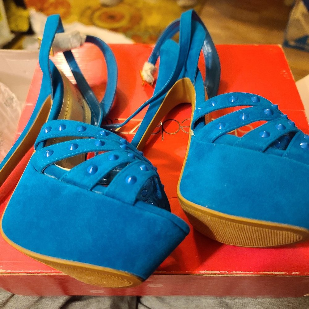Royal blue Stilettos 💙